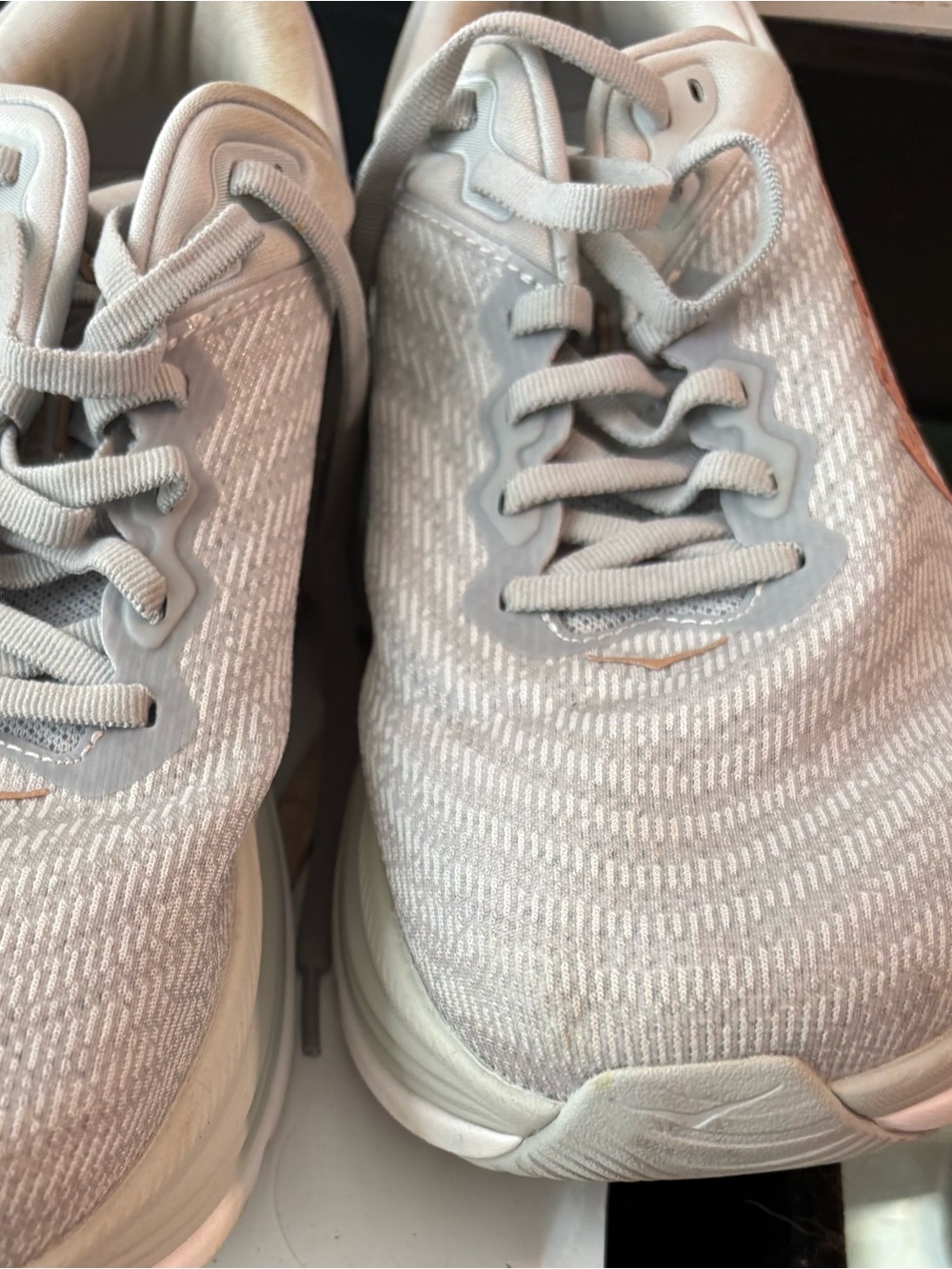 Women's HOKA Gaviota 5. Size 9. - Picture 4 of 9